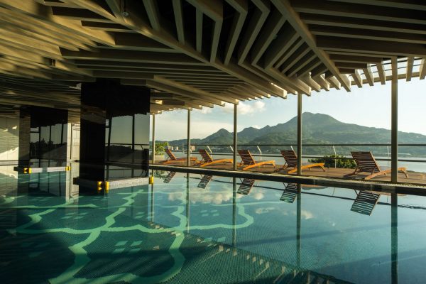 25米室內溫水游泳池